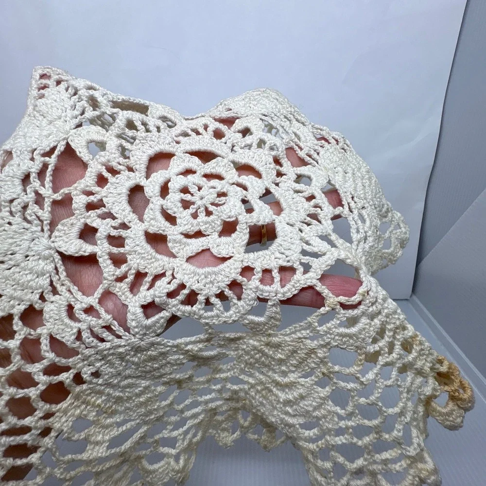 Vintage Hand Crocheted Round Floral Rose Lace Doily Cream 11.5 Inch‎ Shabby Chic